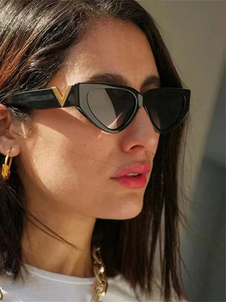 Luxury Vintage Fashion V Brand Designer Cat eye Sunglasses