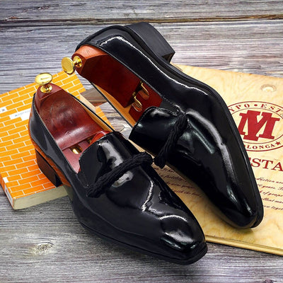 Leather Men Loafers With Black String Pointed Toe