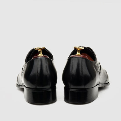 Zapatos de vestir negros para hombres italianos de cuero genuino de la boda con cordones