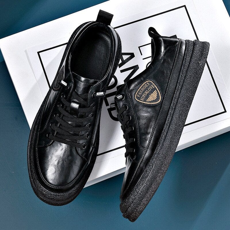 Lässige Schuhe aus echtem Leder, cooler schwarzer Sneaker